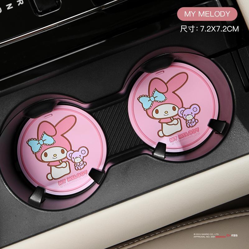 Kawaii Tech Accessories - แผ่นรองกันลื่นในรถยนต์ลายการ์ตูนซานริโอ คุโรมิ เฮลโลคิตตี้ แผ่นรองแก้วอเนกประสงค์ ทนความร้อน แผ่นป้องกันสำหรับเก็บของบนแผงหน้าปัด